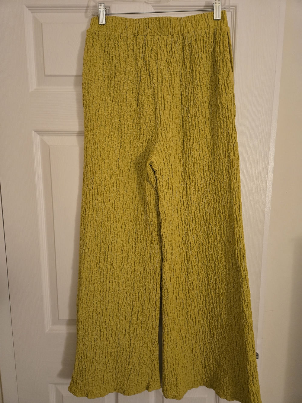 Textured Sleeveless Top & Wide-Leg Pants Set - Yellow - Picture 6 of 6